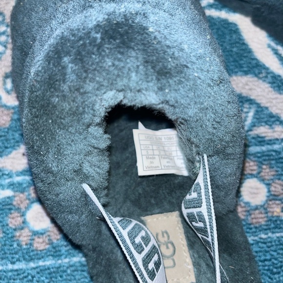 UGG Fluff Yeah Slide - Picture 2 of 4